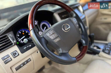 Внедорожник / Кроссовер Lexus LX 2009 в 