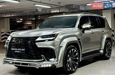 Позашляховик / Кросовер Lexus LX 2022 в 