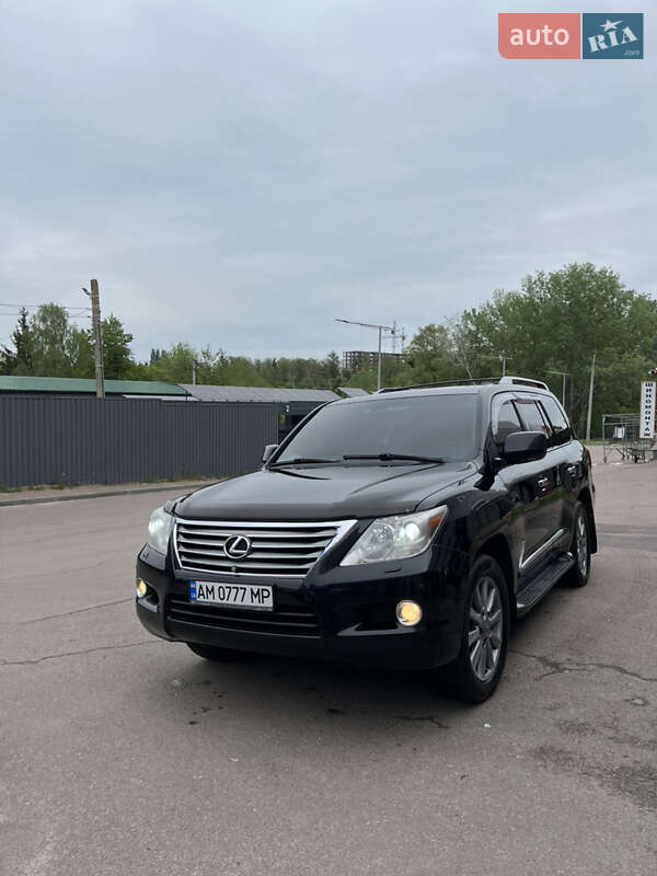 Позашляховик / Кросовер Lexus LX 2008 в 