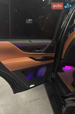 Внедорожник / Кроссовер Lexus LX 2022 в 