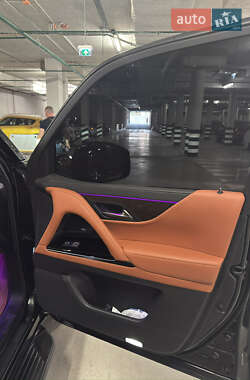 Внедорожник / Кроссовер Lexus LX 2022 в 