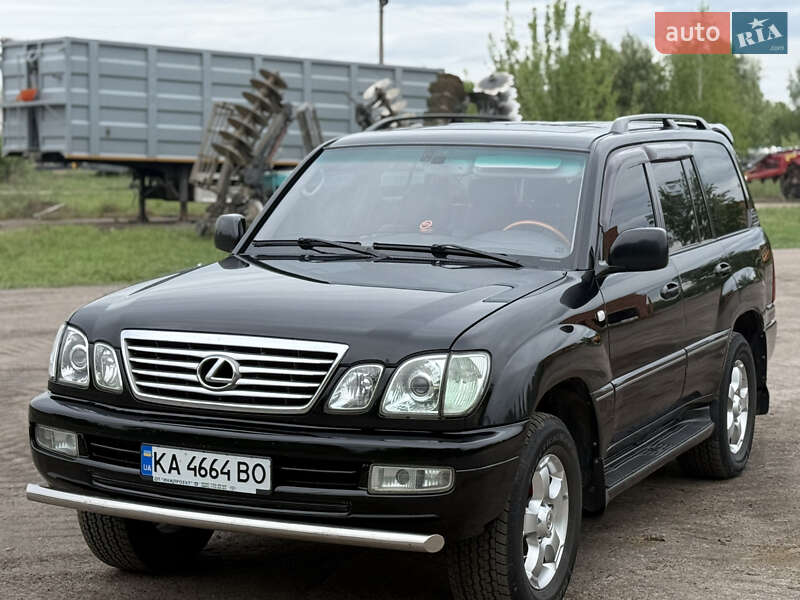 Позашляховик / Кросовер Lexus LX 2005 в 