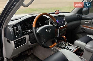 Позашляховик / Кросовер Lexus LX 2005 в 