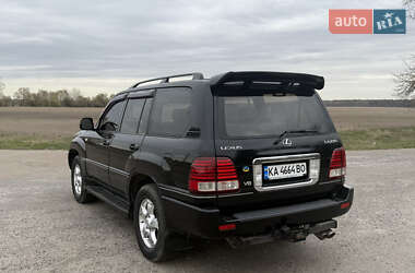 Позашляховик / Кросовер Lexus LX 2005 в 