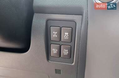 Внедорожник / Кроссовер Lexus LX 2010 в 