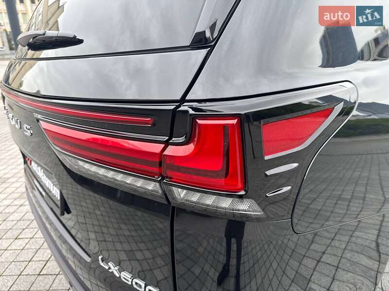 Позашляховик / Кросовер Lexus LX 2022 в Києві