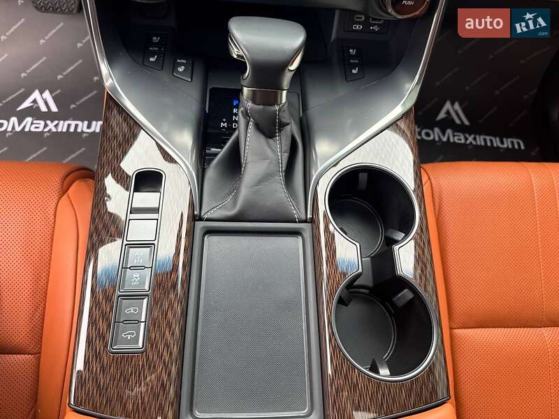 Позашляховик / Кросовер Lexus LX 2022 в Києві