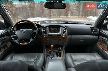 Позашляховик / Кросовер Lexus LX 2004 в 