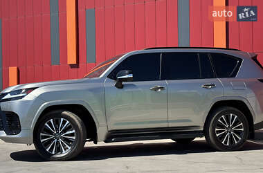 Внедорожник / Кроссовер Lexus LX 2022 в 