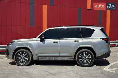 Внедорожник / Кроссовер Lexus LX 2022 в 