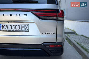 Внедорожник / Кроссовер Lexus LX 2022 в 