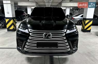 Внедорожник / Кроссовер Lexus LX 2023 в 