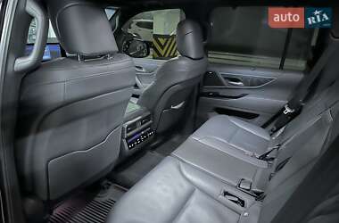 Внедорожник / Кроссовер Lexus LX 2023 в 