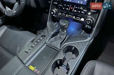 Внедорожник / Кроссовер Lexus LX 2023 в 