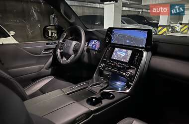 Внедорожник / Кроссовер Lexus LX 2023 в 