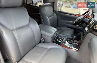 Позашляховик / Кросовер Lexus LX 2009 в 