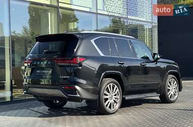 Внедорожник / Кроссовер Lexus LX 2021 в 