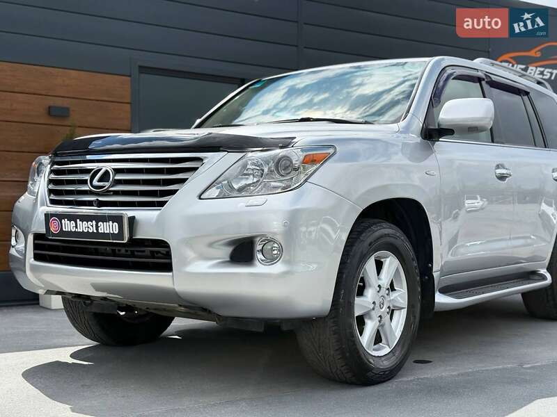 Позашляховик / Кросовер Lexus LX 2010 в Рівному
