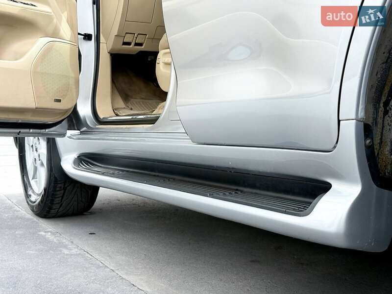 Позашляховик / Кросовер Lexus LX 2010 в Рівному