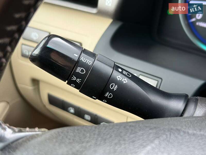 Позашляховик / Кросовер Lexus LX 2010 в Рівному