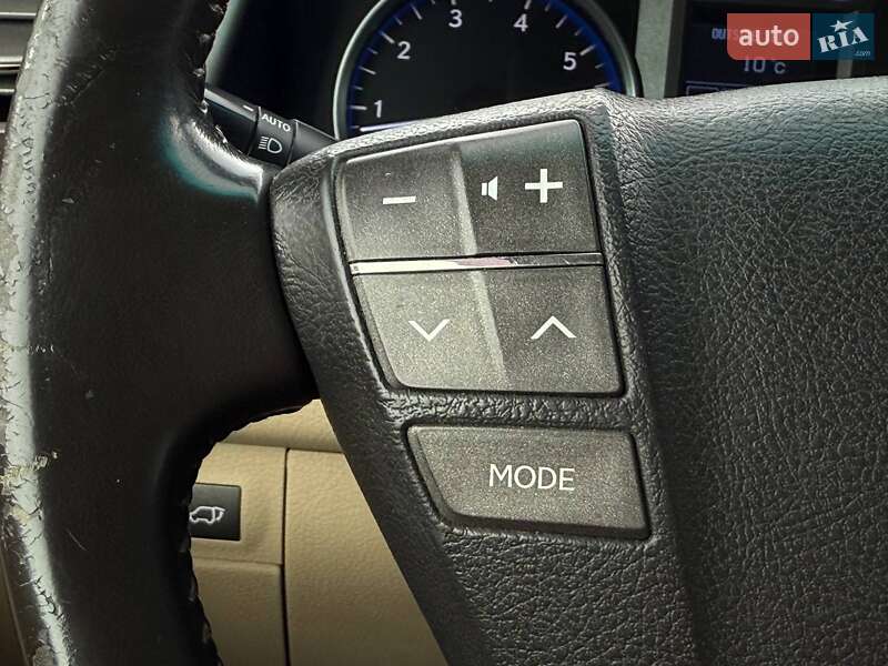 Позашляховик / Кросовер Lexus LX 2010 в Рівному