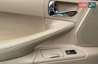 Внедорожник / Кроссовер Lexus LX 2010 в 
