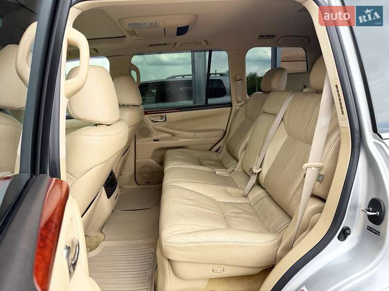 Позашляховик / Кросовер Lexus LX 2010 в Рівному