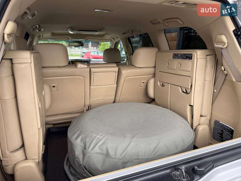 Позашляховик / Кросовер Lexus LX 2010 в Рівному