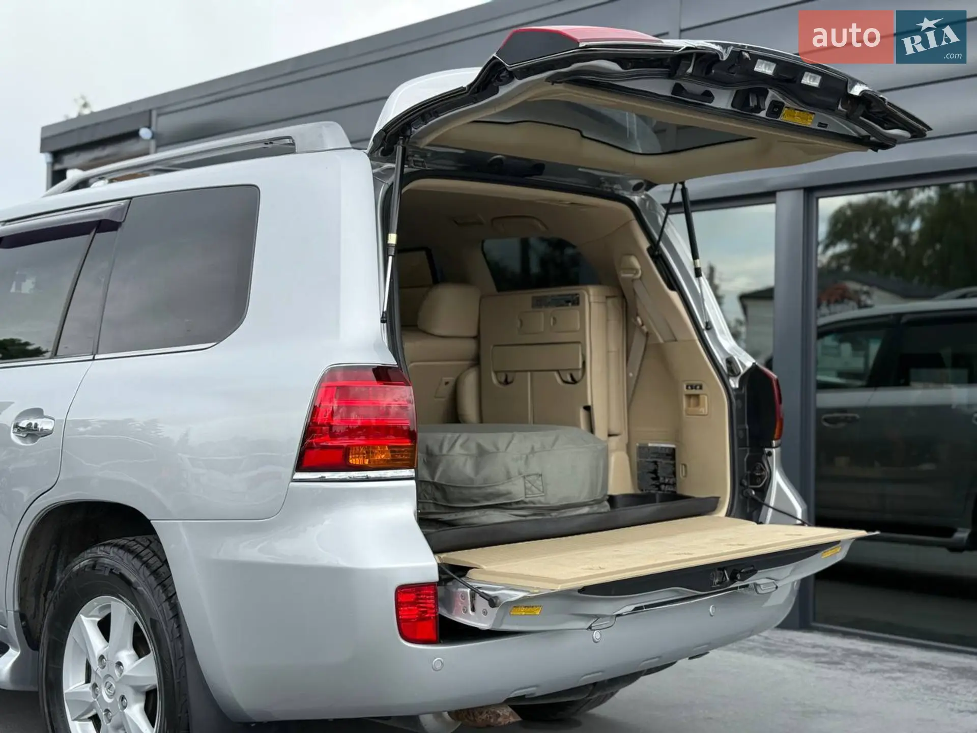 2010 Lexus LX - мініатюра 54