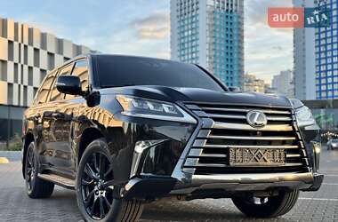 Внедорожник / Кроссовер Lexus LX 2017 в 