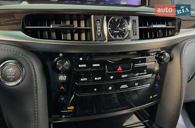 Внедорожник / Кроссовер Lexus LX 2017 в 
