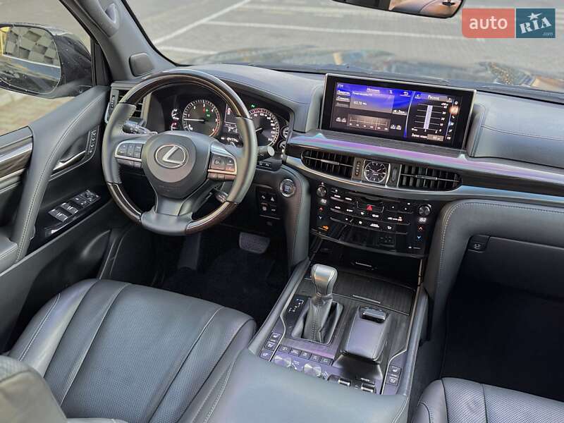 Внедорожник / Кроссовер Lexus LX 2017 в Одессе