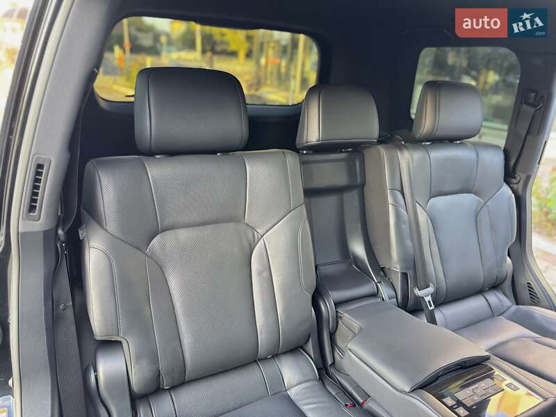 Внедорожник / Кроссовер Lexus LX 2017 в Одессе