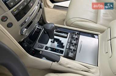 Внедорожник / Кроссовер Lexus LX 2012 в 