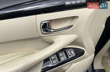 Внедорожник / Кроссовер Lexus LX 2012 в 