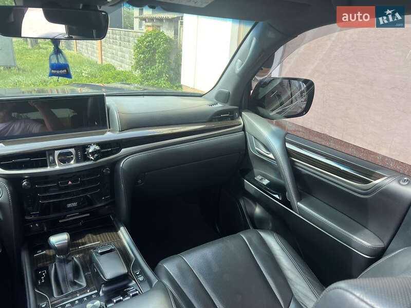 Внедорожник / Кроссовер Lexus LX 2019 в Киеве