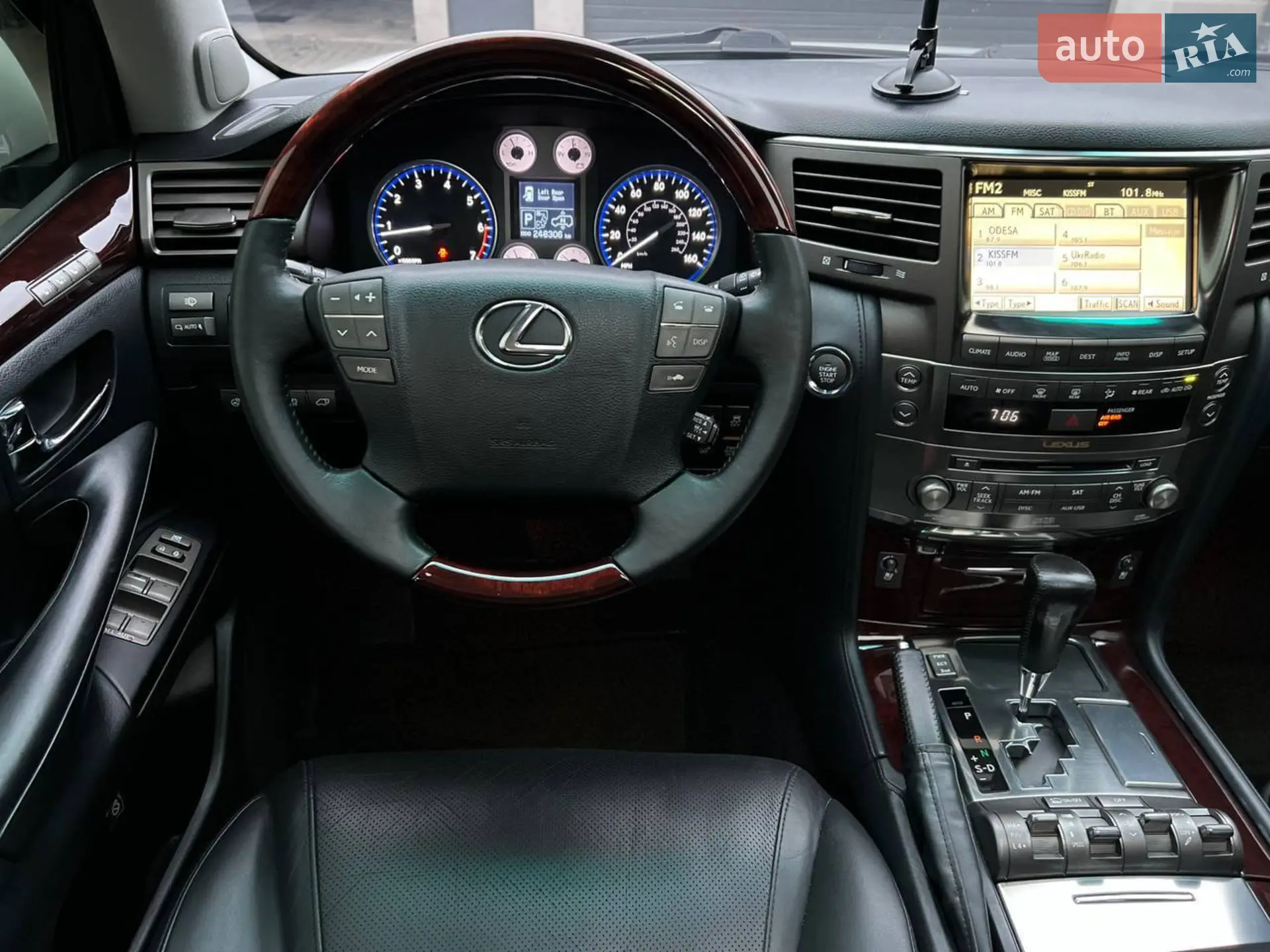 2011 Lexus LX - мініатюра 17