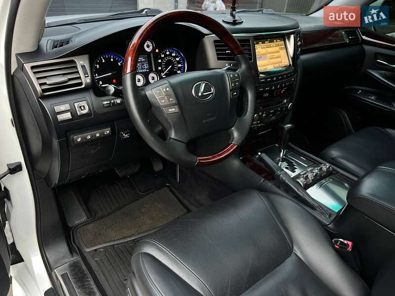 Внедорожник / Кроссовер Lexus LX 2011 в Одессе