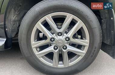 Внедорожник / Кроссовер Lexus LX 2012 в 