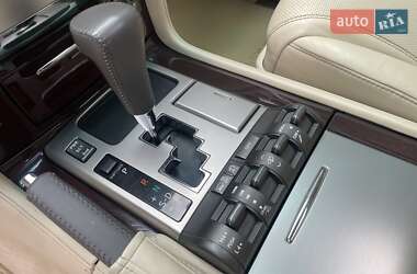 Внедорожник / Кроссовер Lexus LX 2012 в 