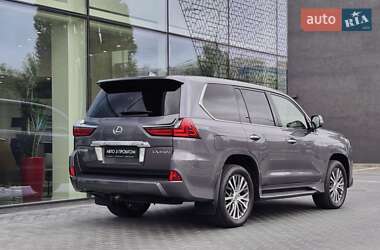 Внедорожник / Кроссовер Lexus LX 2017 в 