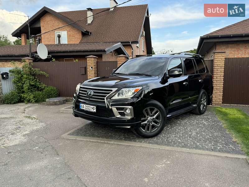 Внедорожник / Кроссовер Lexus LX 2013 в 