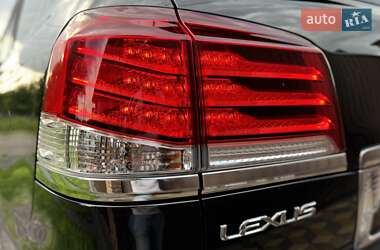 Внедорожник / Кроссовер Lexus LX 2013 в 