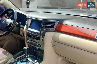 Внедорожник / Кроссовер Lexus LX 2008 в 