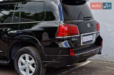 Позашляховик / Кросовер Lexus LX 2008 в 
