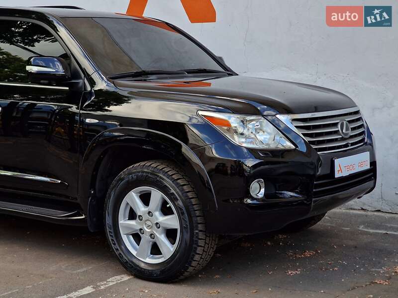 Позашляховик / Кросовер Lexus LX 2008 в Одесі