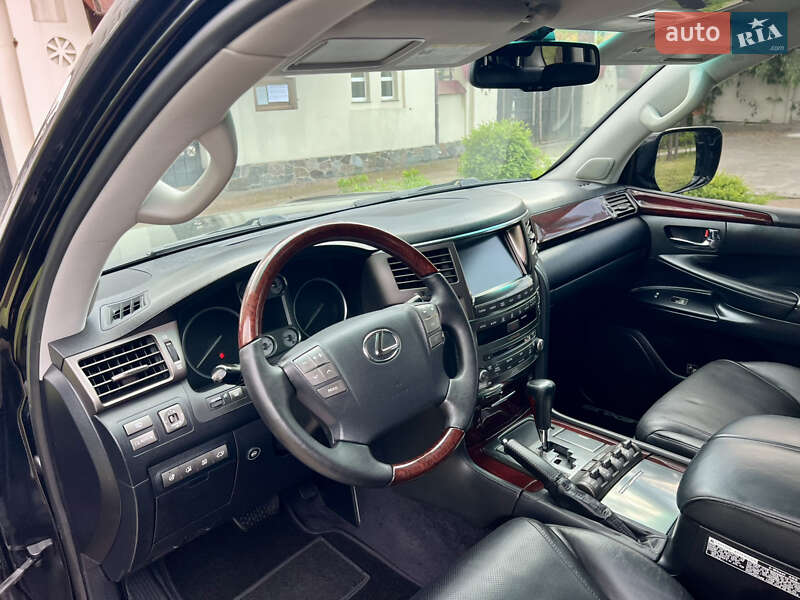 Позашляховик / Кросовер Lexus LX 2011 в Києві
