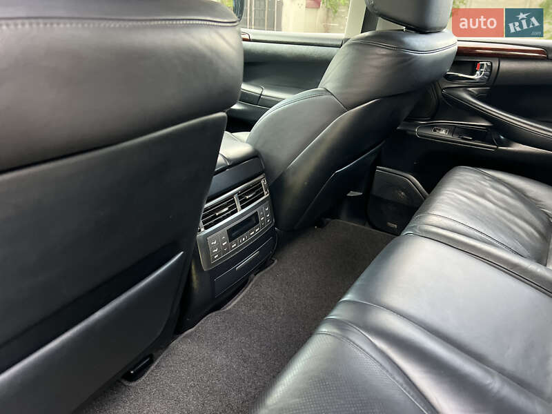 Позашляховик / Кросовер Lexus LX 2011 в Києві
