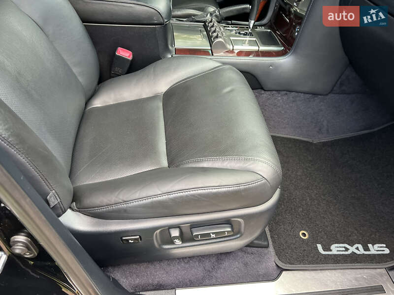 Позашляховик / Кросовер Lexus LX 2011 в Києві