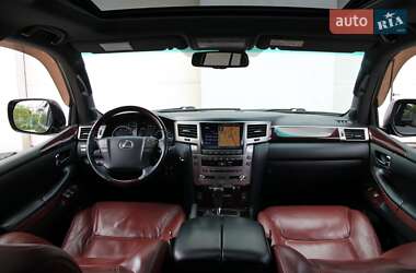 Позашляховик / Кросовер Lexus LX 2014 в 